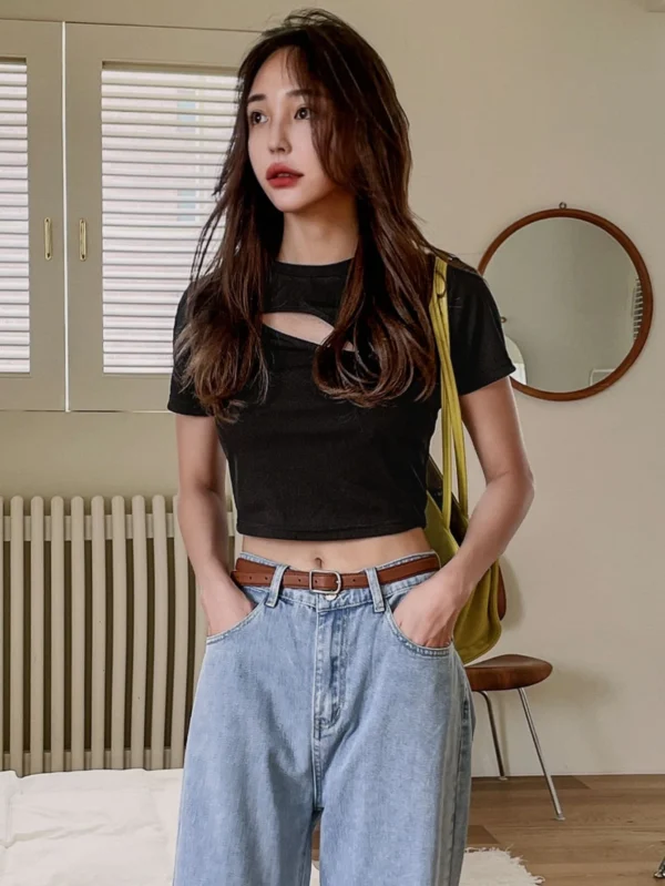 Camiseta ajustada corta unicolor con abertura - Imagen 2
