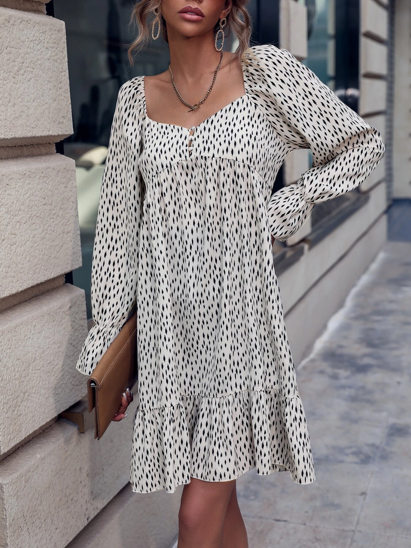 Vestido smock con estampado de manga con volante bajo con fruncido - Imagen 5