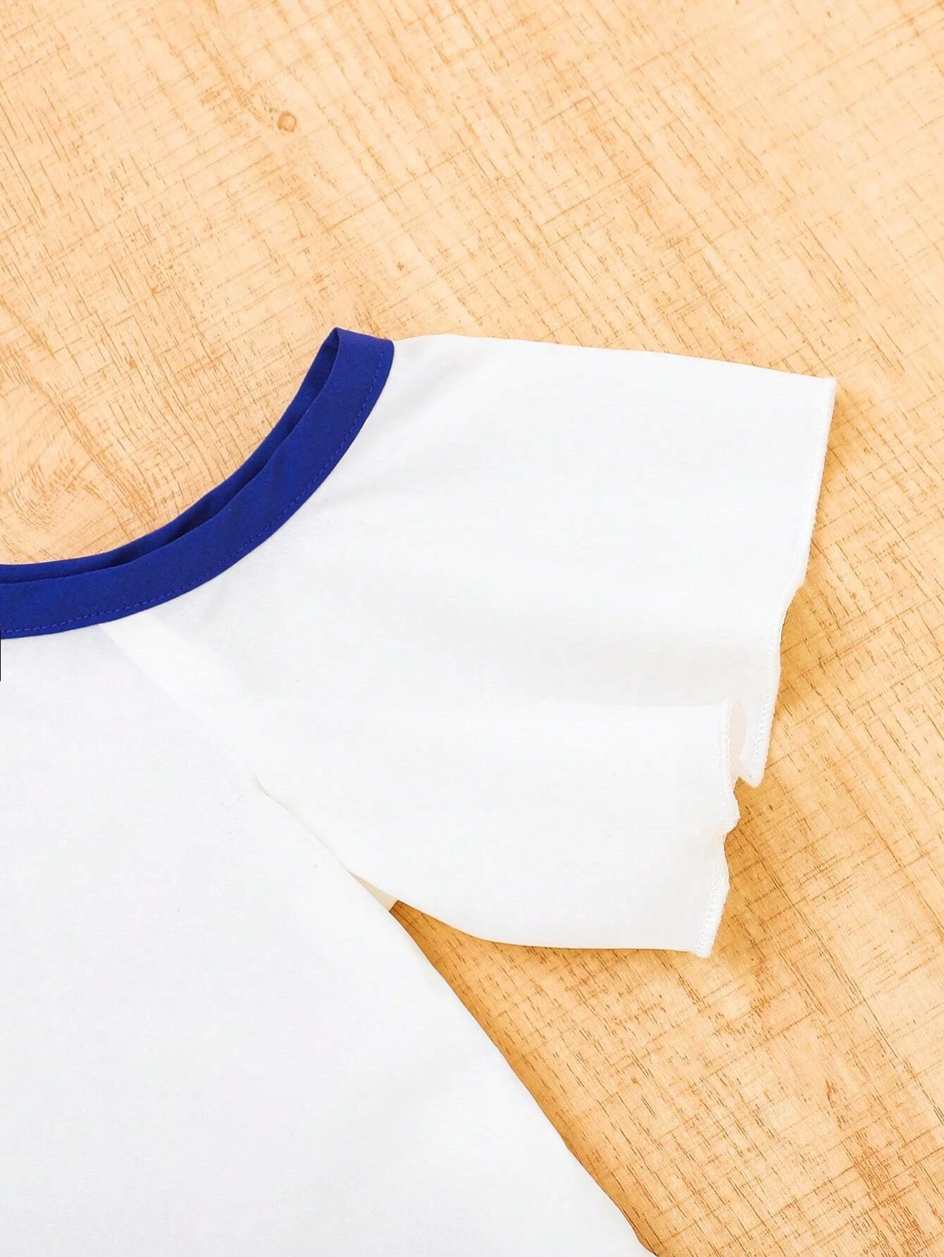 Chicas Blusa con estampado geom?trico de hombros descubiertos unido en contraste de manga con volante - Imagen 2