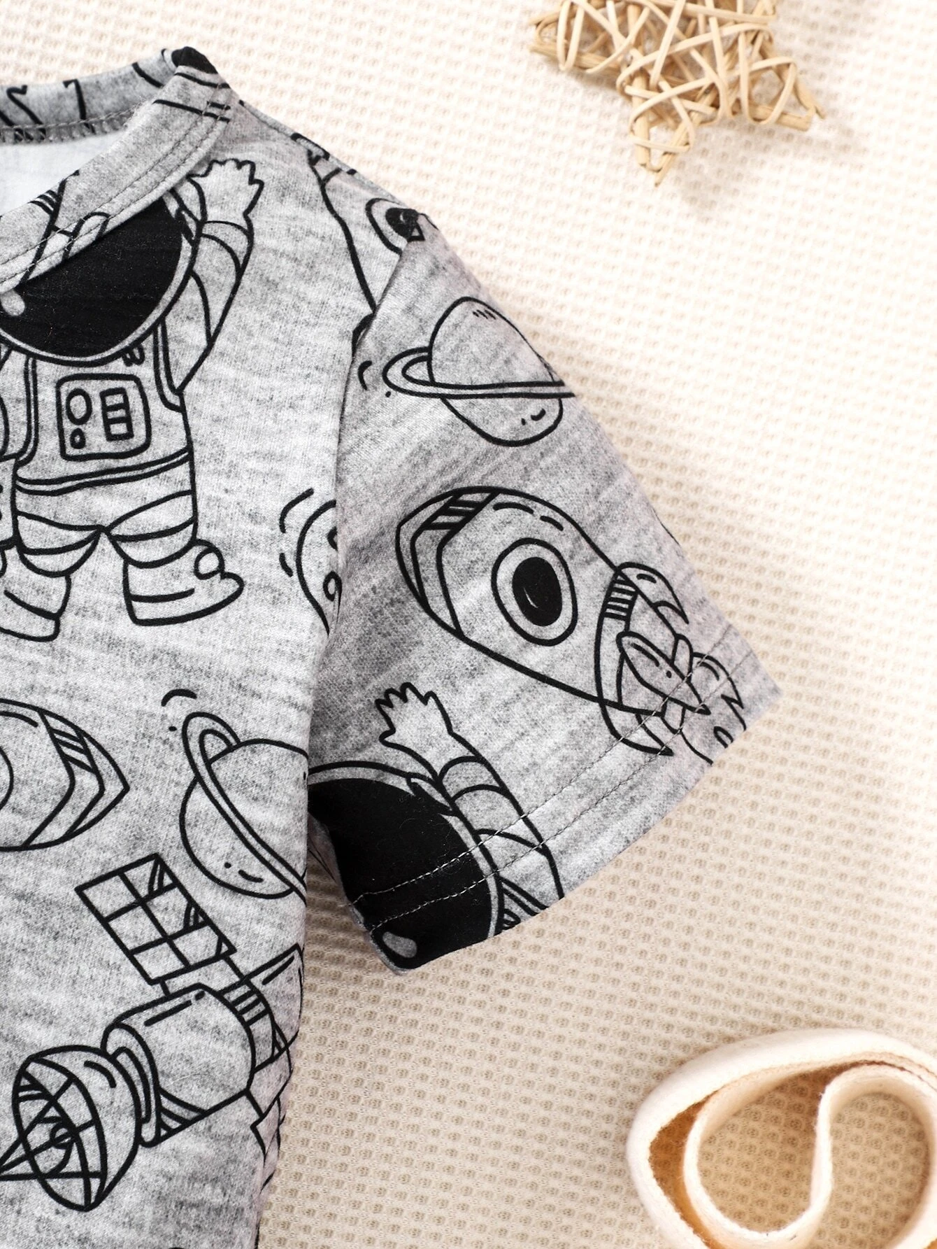 Beb? Camiseta cohete & astronauta con estampado - Imagen 4