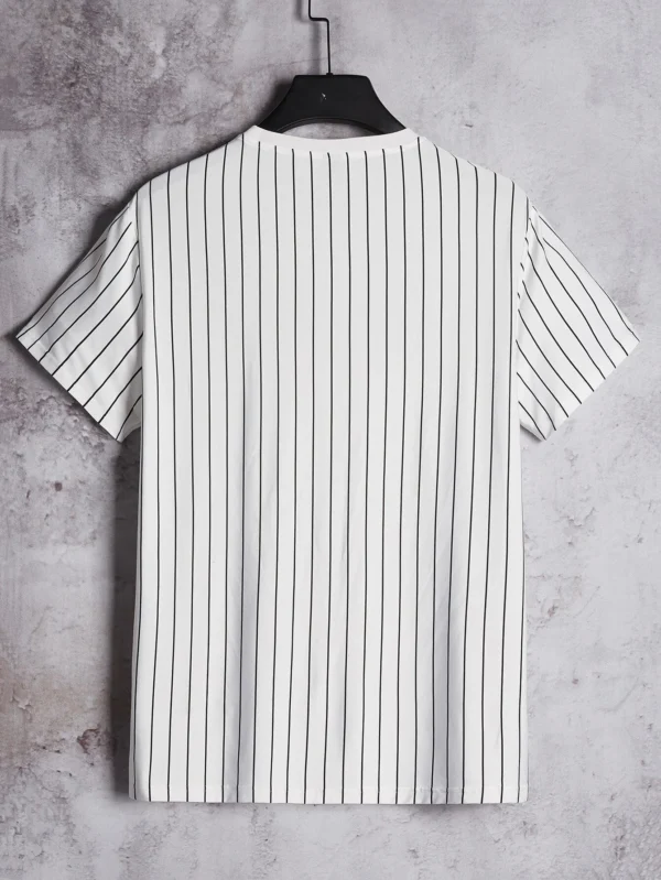 Camiseta con estampado de rayas y letra - Imagen 5