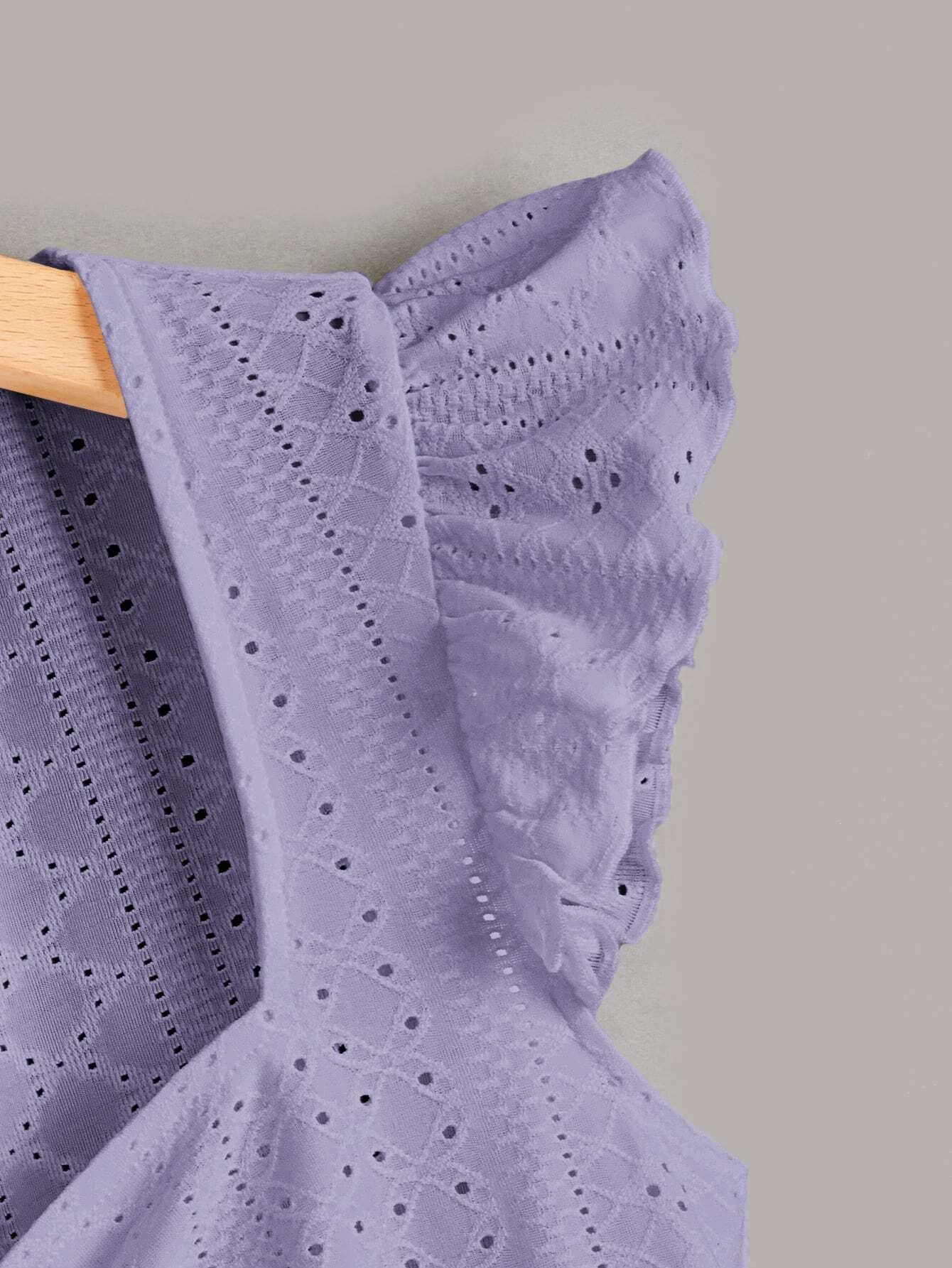 Blusa de manga mariposa ribete en forma de lechuga con cord?n peplum schiffy - Imagen 5