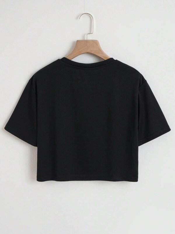 Camiseta crop con estampado de dinosaurio de dibujos animados - Imagen 2