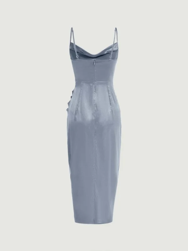 Vestido de tirantes unicolor fruncido de muslo con abertura de saten - Imagen 2