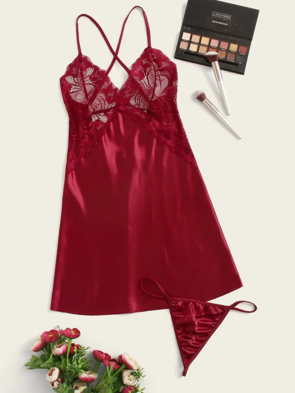 Vestido de sat?n con encaje en contraste con tanga