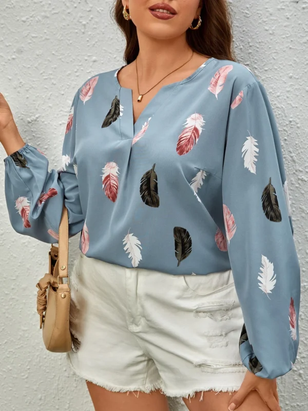 Blusa con estampado de pluma de manga farol azul - Imagen 4