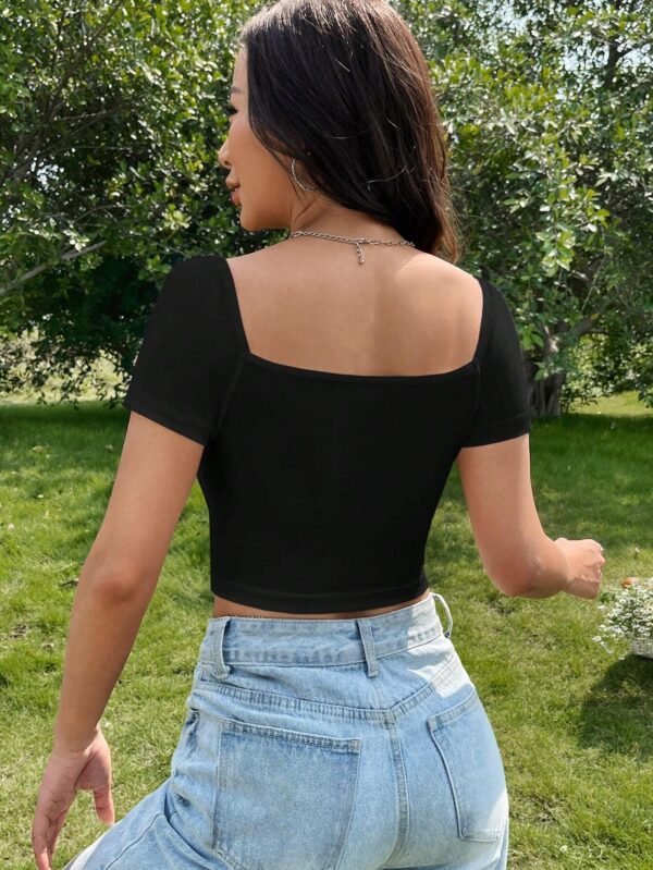 Camiseta crop de cuello cuadrado pecho con fruncido - Imagen 2