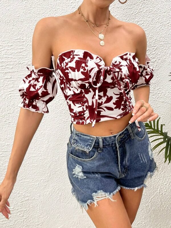 Camiseta bustier con estampado floral de hombros descubiertos rojo