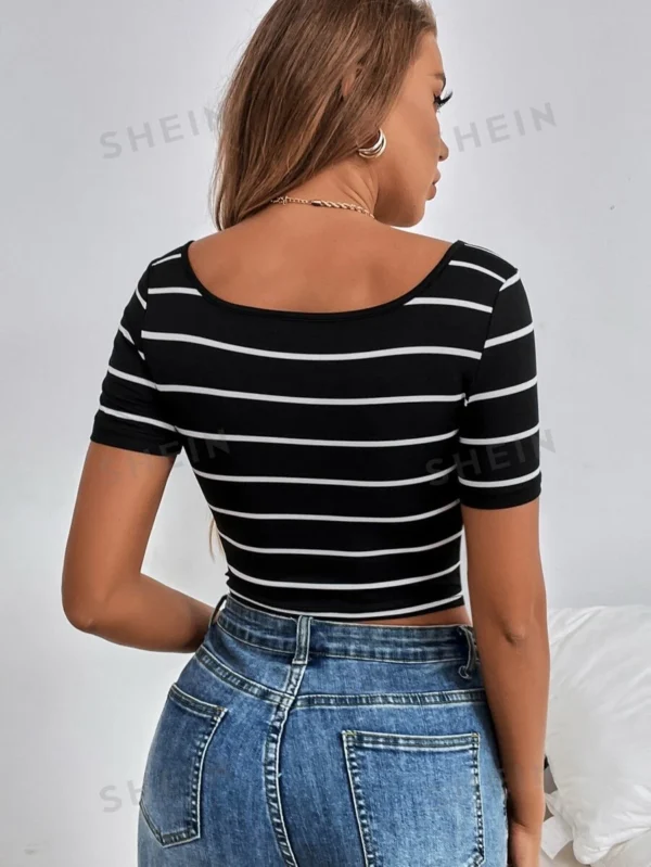 Camiseta Corta De Cuello Redondo A Rayas Para El Verano - Imagen 2