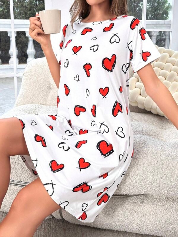 Vestido de dormir con estampado de corazon