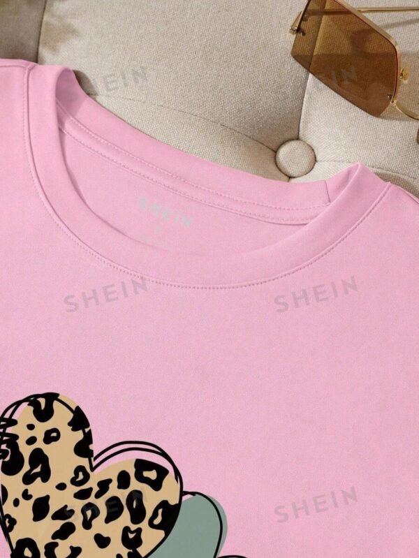 Camiseta con estampado de coraz?n y letra - Imagen 3