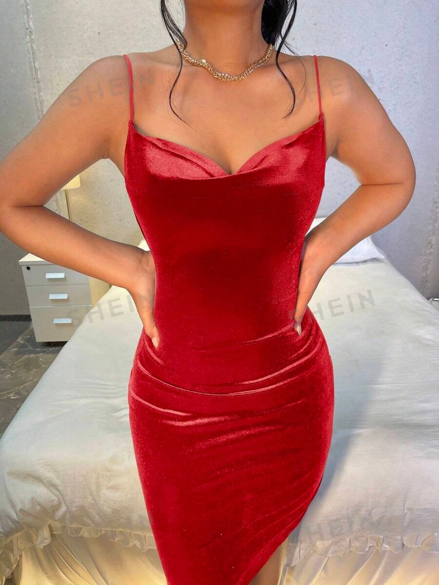 Vestido ajustado de tirantes de terciopelo - Imagen 3