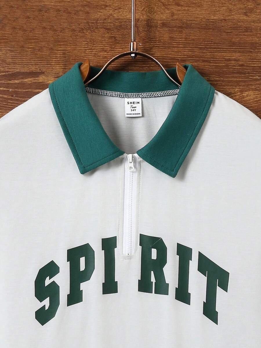 Camisa Polo Casual De Manga Corta Con Acentos Y Estampados De Rayas Y Letras - Imagen 3