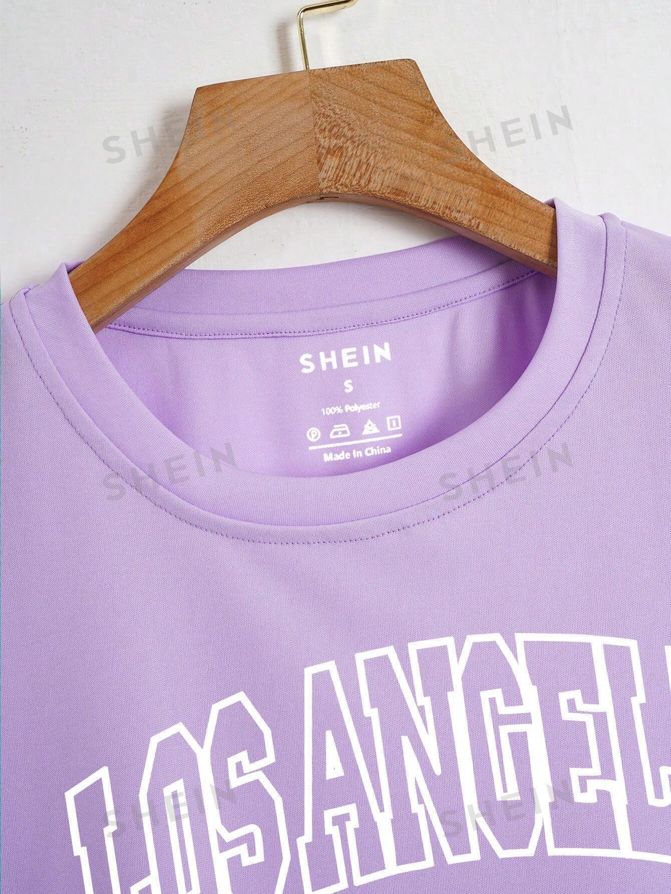 Camiseta crop con estampado de letra - Imagen 2