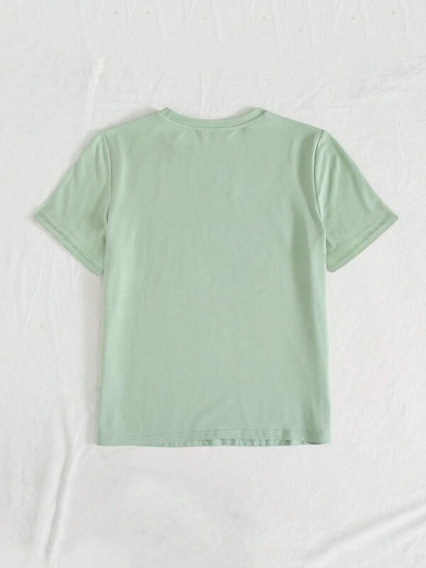 Camiseta informal de manga corta con patrón de flores simple - Imagen 2