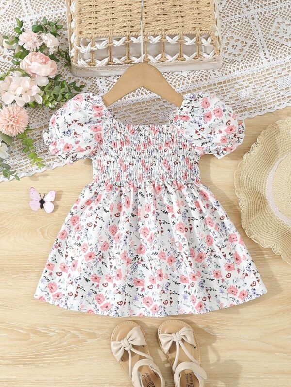 Vestido elegante para niña bebé con estampado floral y dobladillo