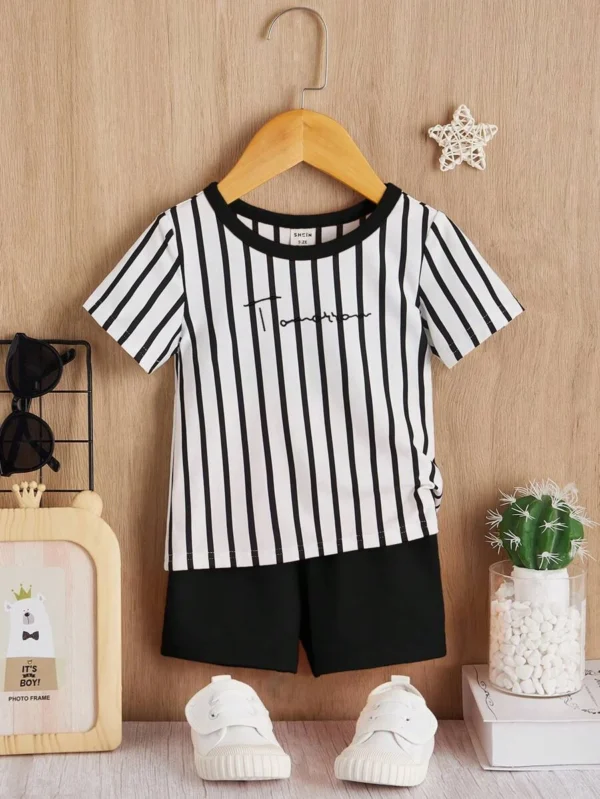 Bebé Shorts con camiseta con estampado de rayas y letra