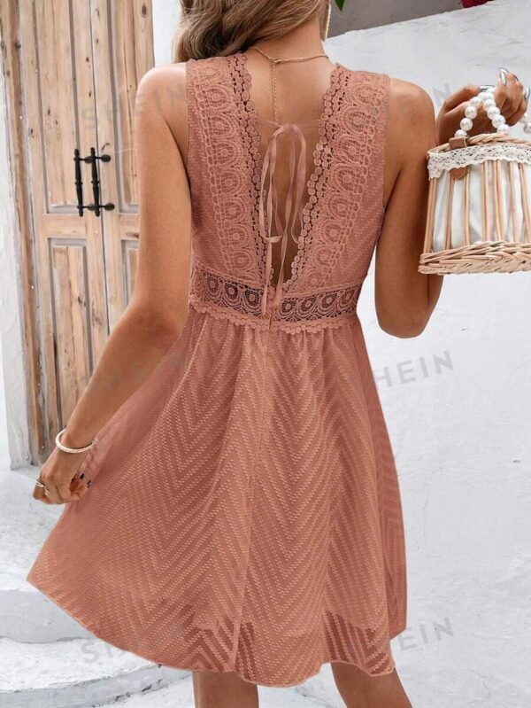 Vestido línea A con encaje - Imagen 2