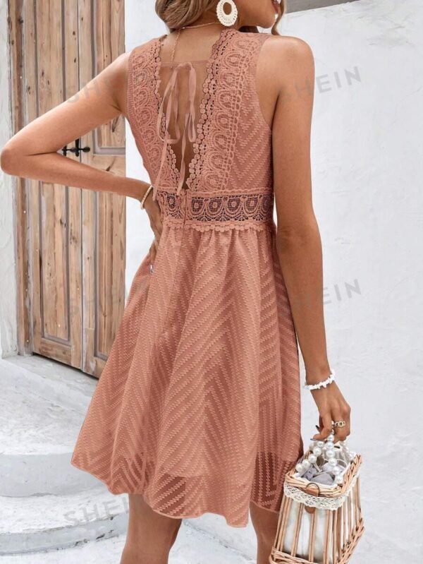 Vestido línea A con encaje - Imagen 3