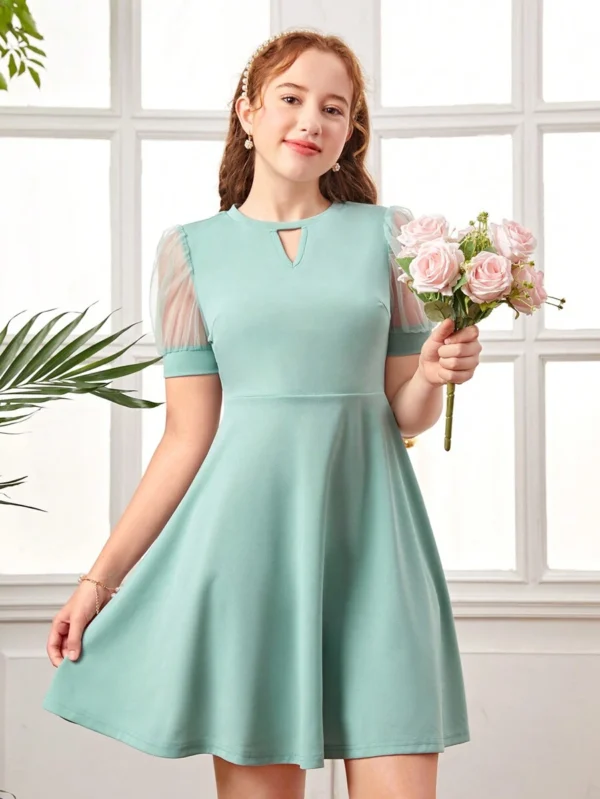 Vestido Elegante Con Manga Corta De Tejido De Punto Y Malla A Parches - Imagen 3
