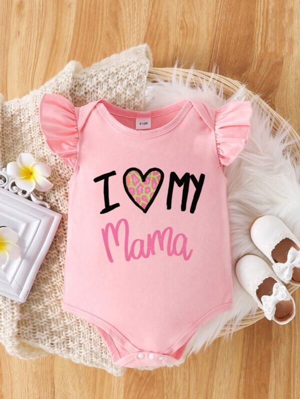 Mono Lindo Bebé Niña Con Patrón De Letras