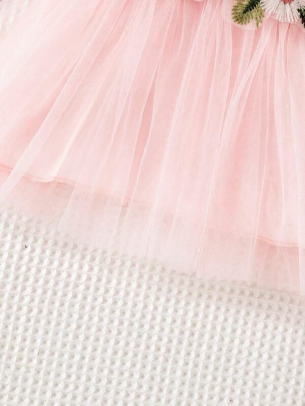 Vestido de malla de manga corta para bebé niña con decoración de encaje para verano - Imagen 3