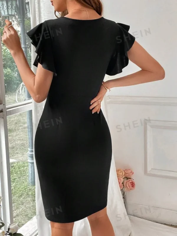 Vestido Con Abertura En El Dobladillo Y Mangas Con Volantes - Imagen 2