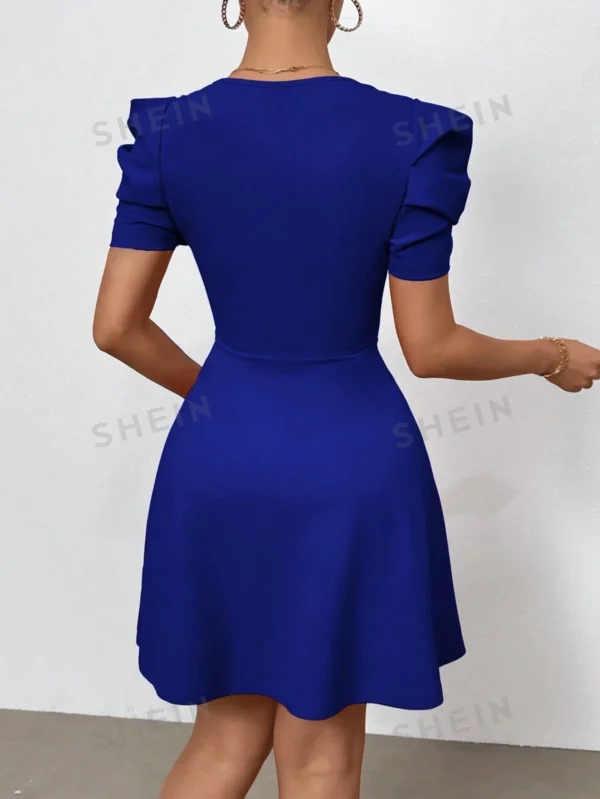 Vestido romántico de manga corta - Imagen 2