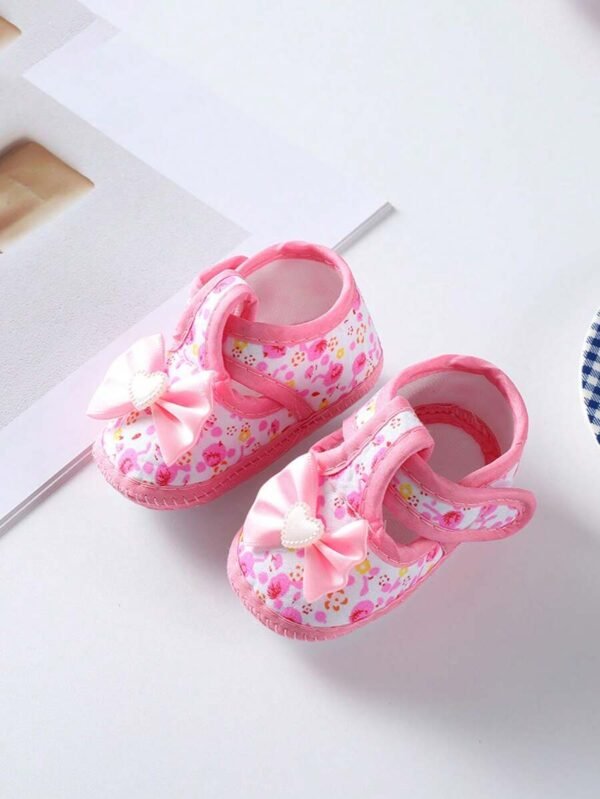 zapatos para bebé con estampado de mariposas