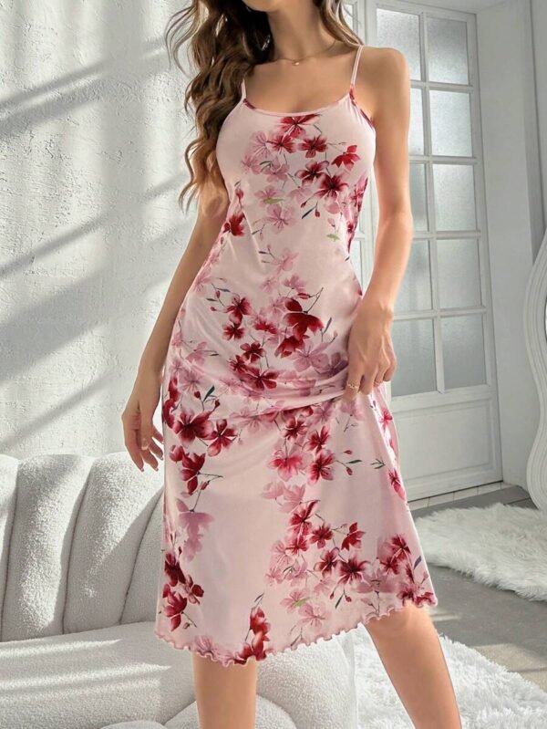 Vestido pijama con tirantes finos estampado floral