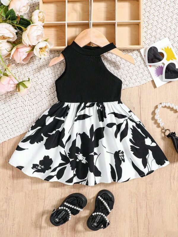 Vestido de verano sin mangas de punto con estampado floral de parches