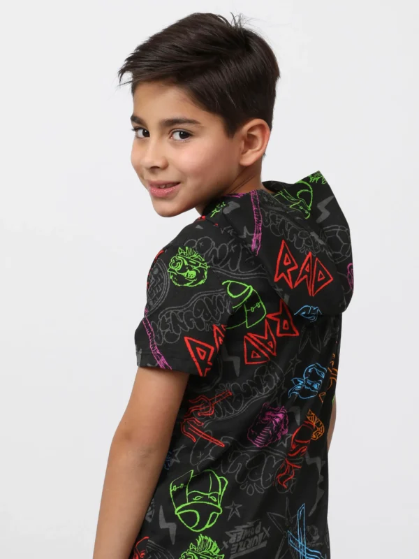 Playera Manga Corta con Capucha Negra - Imagen 2