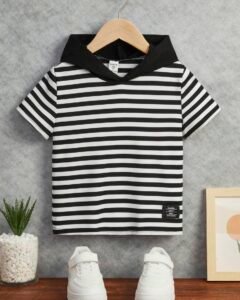 Camiseta Con Capucha Manga Corta Con Detalles Para Niño