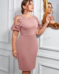 Vestido ajustado de hombros descubiertos ribete con fruncido