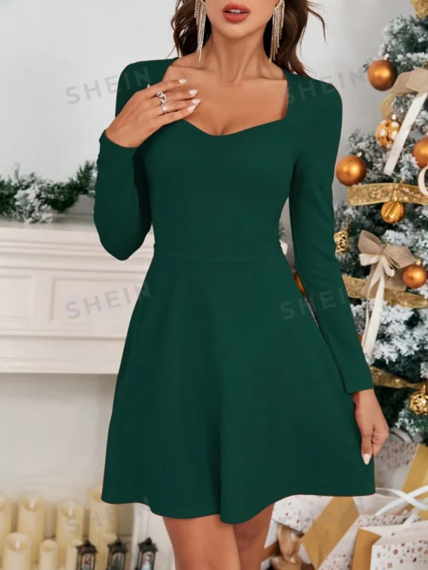 Vestido De Color Sólido Con Escote En Forma De Corazón