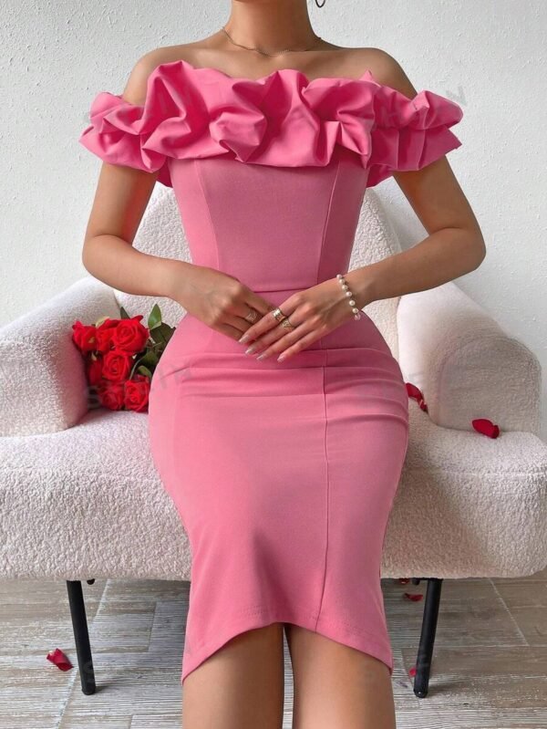 Vestido Con Detalle De Hombro Descubierto Y Volante,