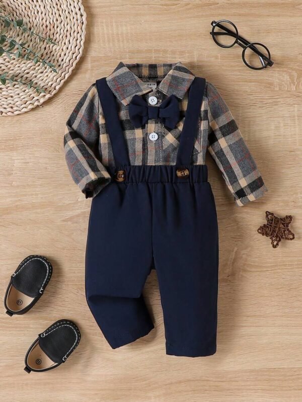Conjunto lindo de overol para bebé niño con camisa a cuadros de manga larga