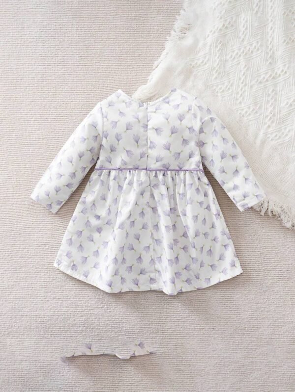Vestido cómodo con cuello redondo con estampado de ramo de flores - Imagen 2