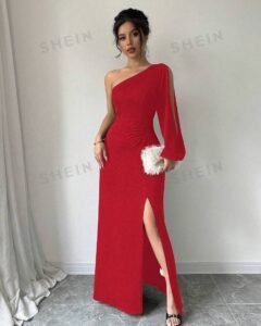 Vestido largo de manga larga con cuello asimétrico