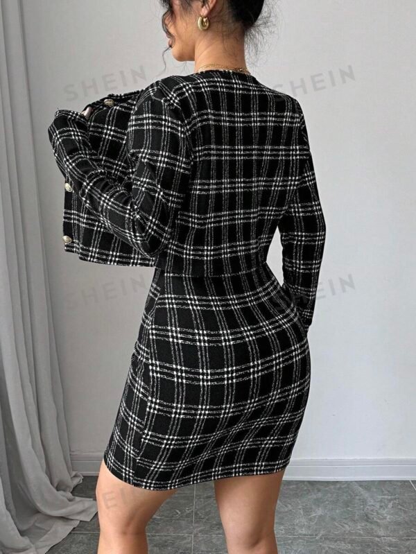 Conjunto de vestido ajustado con estampado de cuadros y chaqueta - Imagen 2