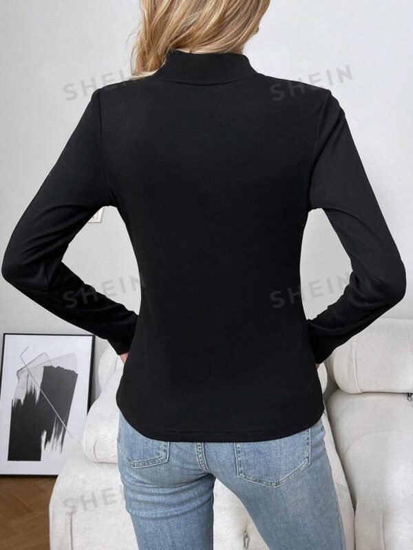 Camiseta de manga larga con cuello alto y ajustada de unicolor - Imagen 2