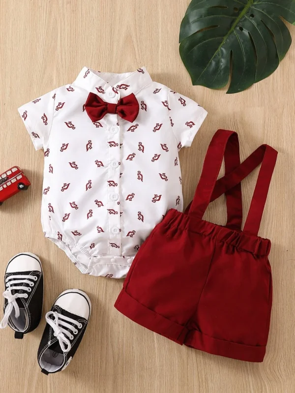 Body camisero con estampado de dinosaurio con lazo delantero & Shorts tirantes