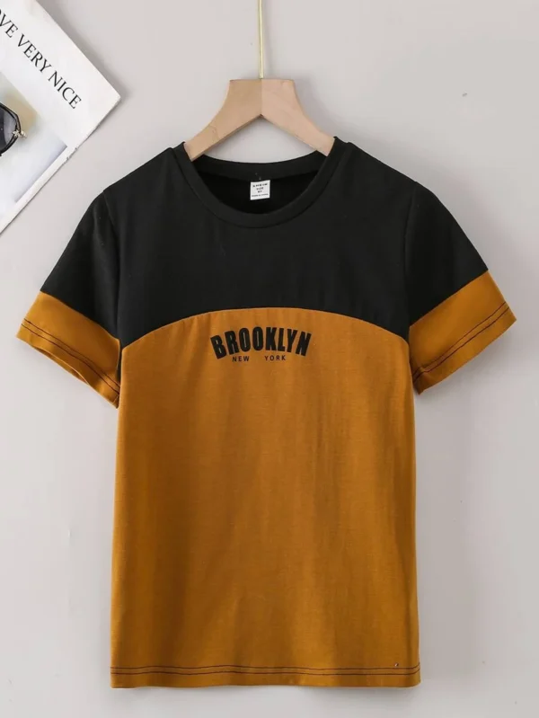 Camiseta con cuello redondo con bloque de color para niño preadolescente