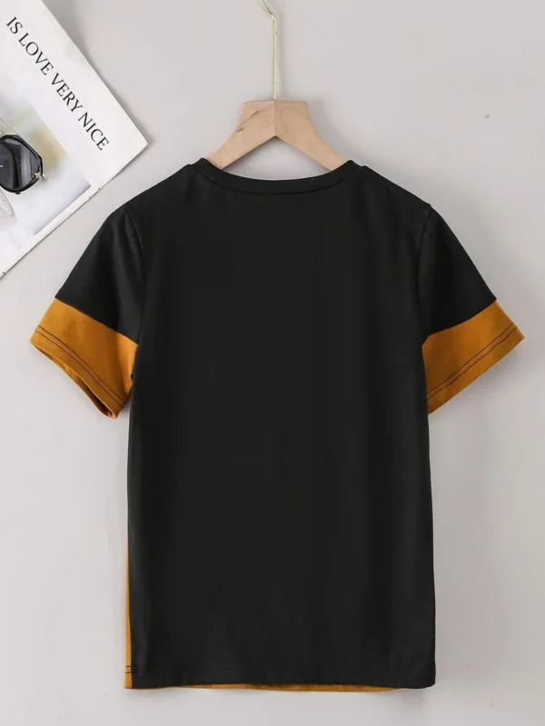 Camiseta con cuello redondo con bloque de color para niño preadolescente - Imagen 3