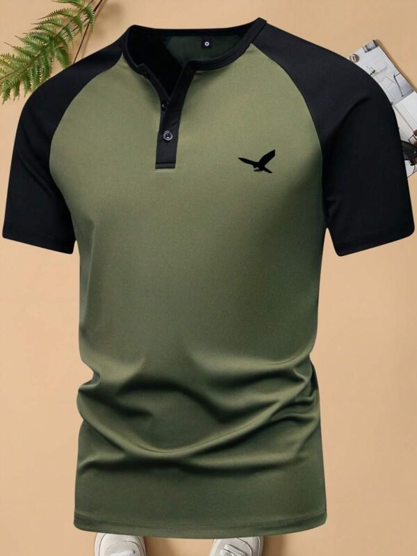 Camiseta tipo henley de manga corta, estampado casual de águila - Imagen 3