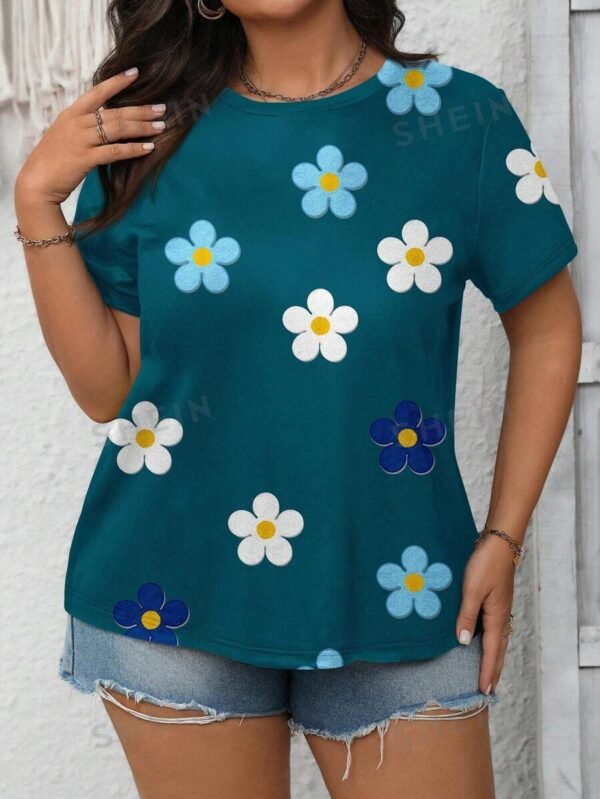 Camiseta de manga corta con cuello redondo en talla grande, de efecto 3D con estampado floral - Imagen 2