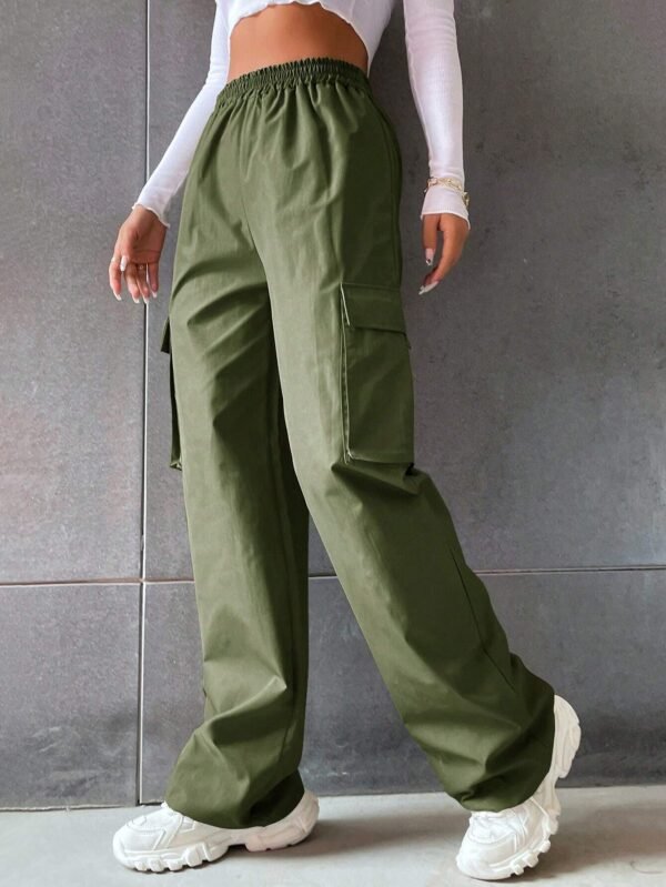 Pantalones cargo con bolsillo lateral con solapa - Imagen 3