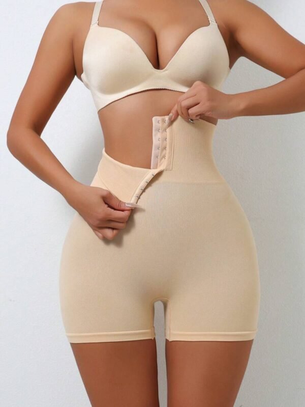 Pantalones cortos de mujer con cintura alta y hebilla