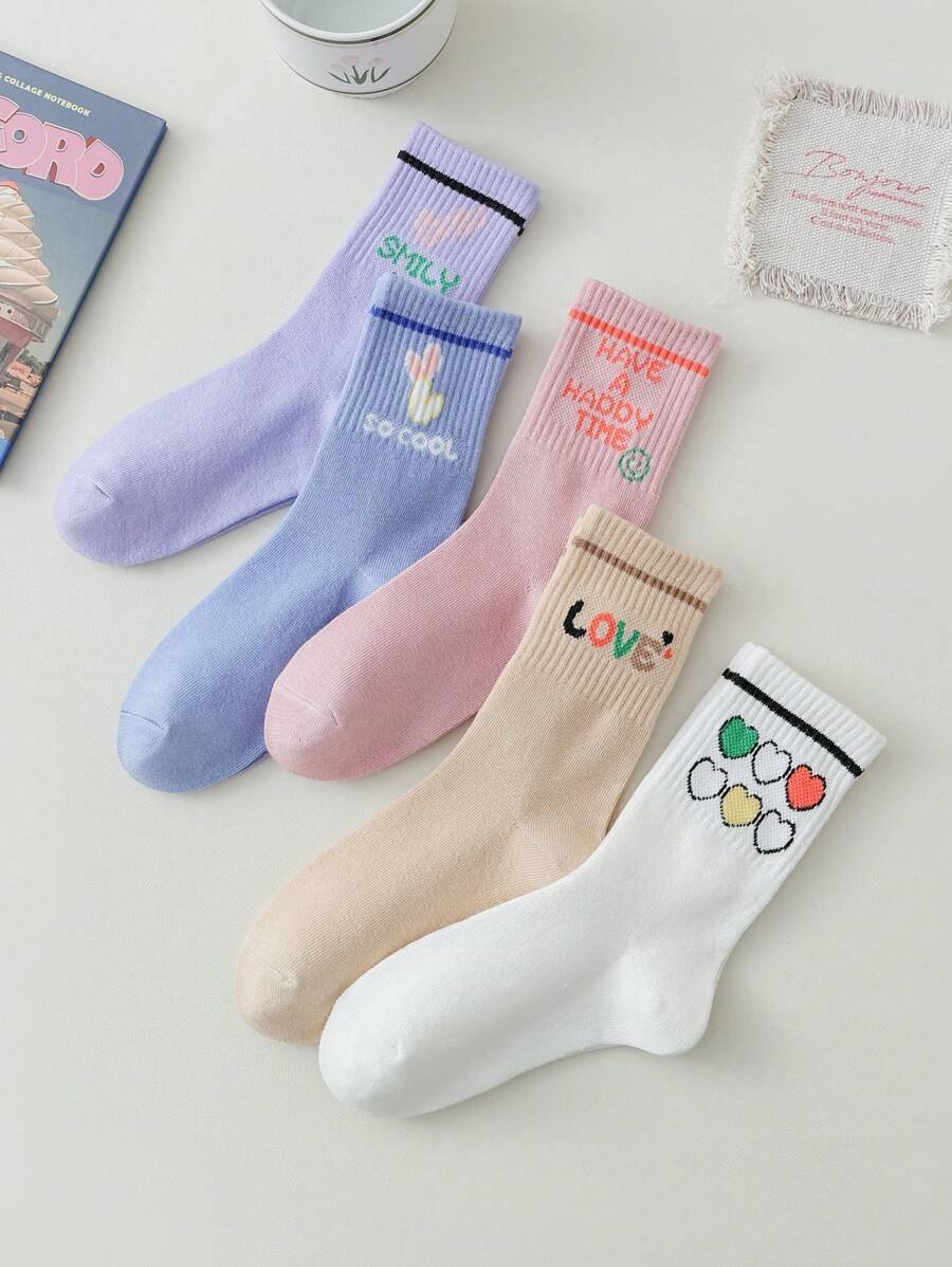5 pares de calcetines tipo tripulación con estampado de corazones y letras - Imagen 2