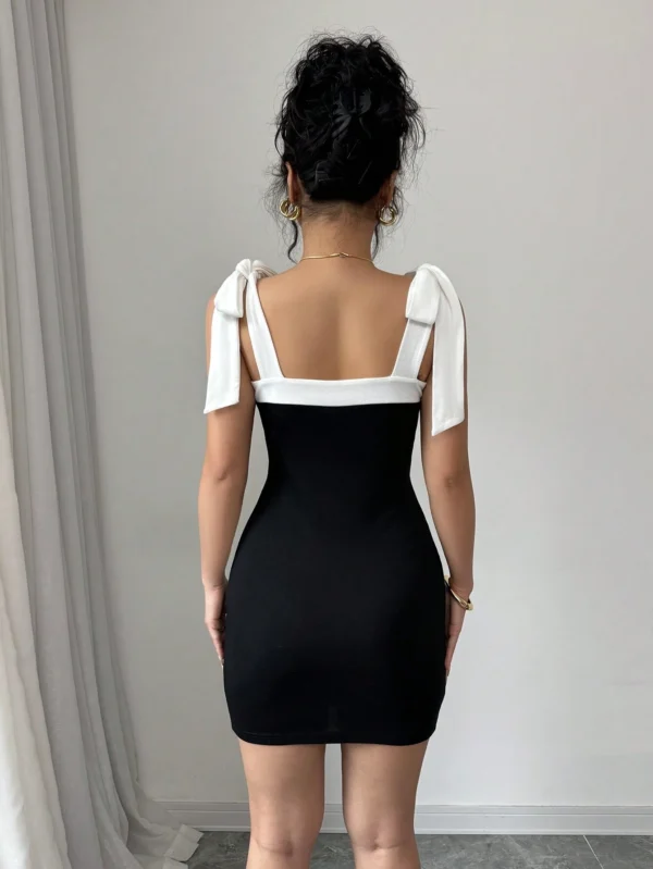 Vestido corto de camiseta elegante de fiesta con bloque de color - Imagen 2